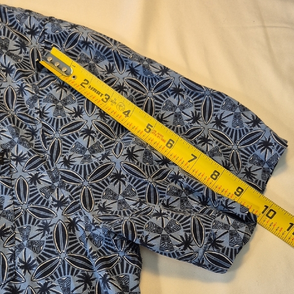 O'Neill Short Sleeve Classic Fit Button Down Mens Shirt w Geometric Pattern - Picture 6 of 11